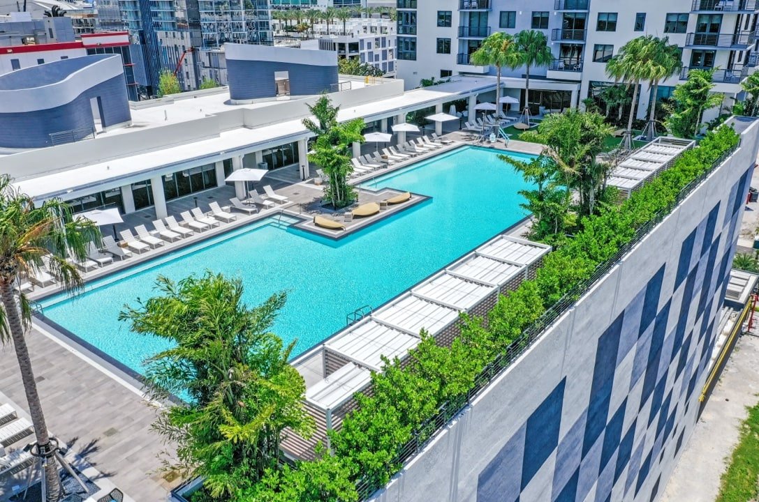 Caoba Miami World Center - Pool